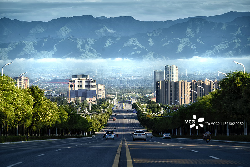 陕西杨凌农科城的夏日云海城市风光图片素材