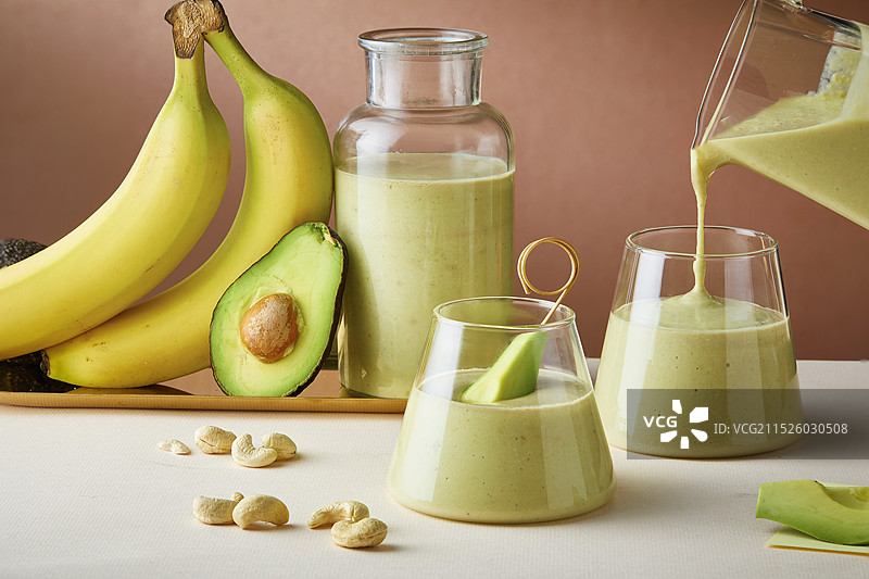 美食饮品 香蕉牛油果奶昔图片素材