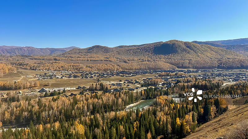 新疆喀纳斯山谷图片素材