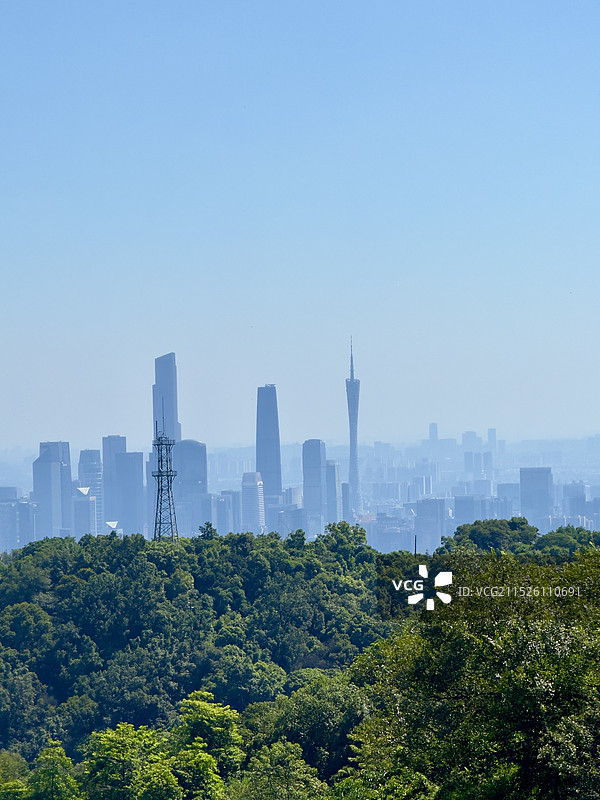 2024年国庆节期间的广州白云山·摩星岭图片素材