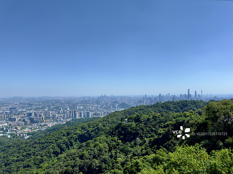 2024年国庆节期间的广州白云山·摩星岭图片素材