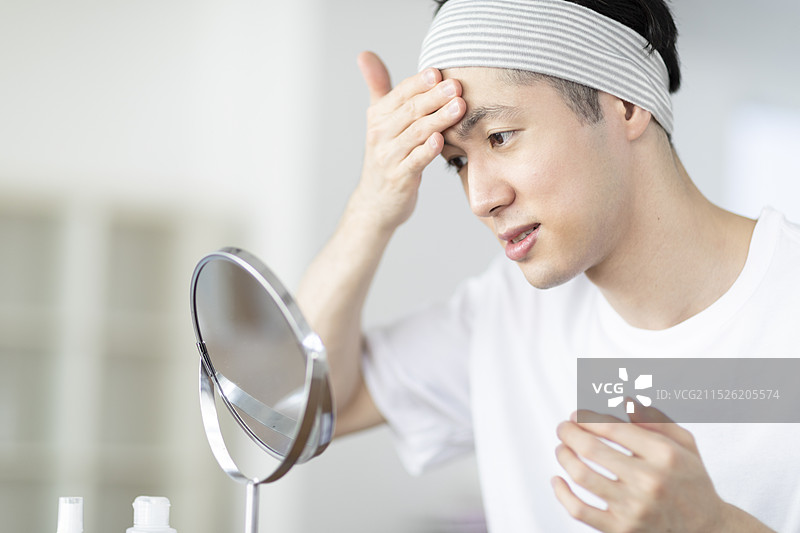 男人护理皮肤图片素材