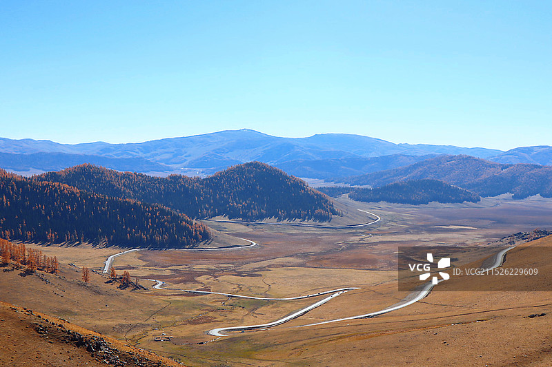 草原天路图片素材
