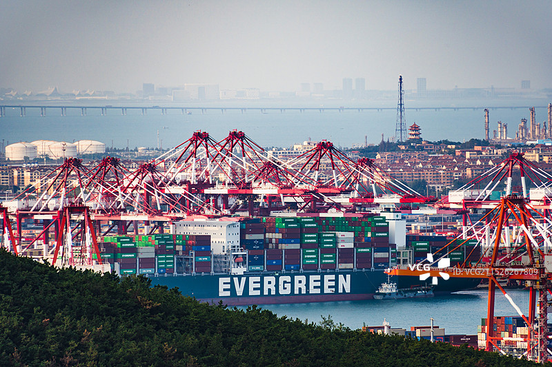 青岛前湾集装箱码头图片素材