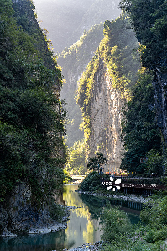 兴山南阳峡谷风光图片素材