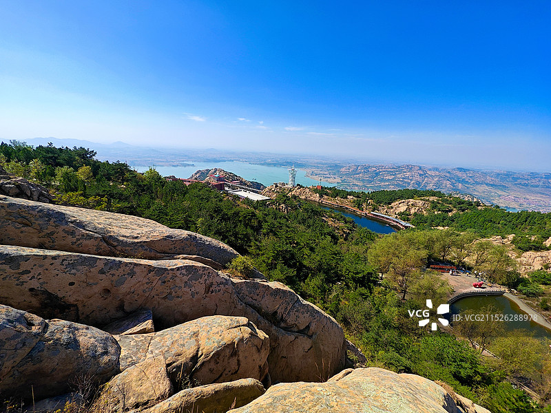 秋天寒露节气，临沂天马岛景区，甘露寺，棋盘阵图片素材