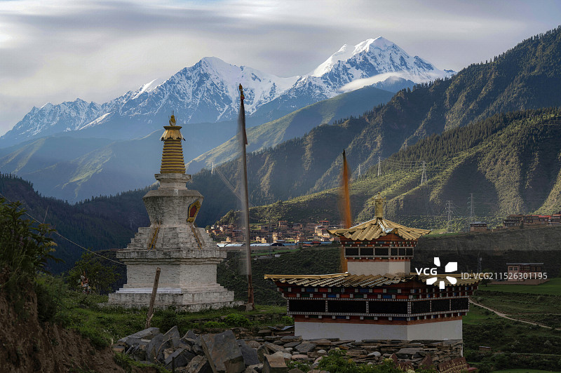 卡瓦洛日神山图片素材