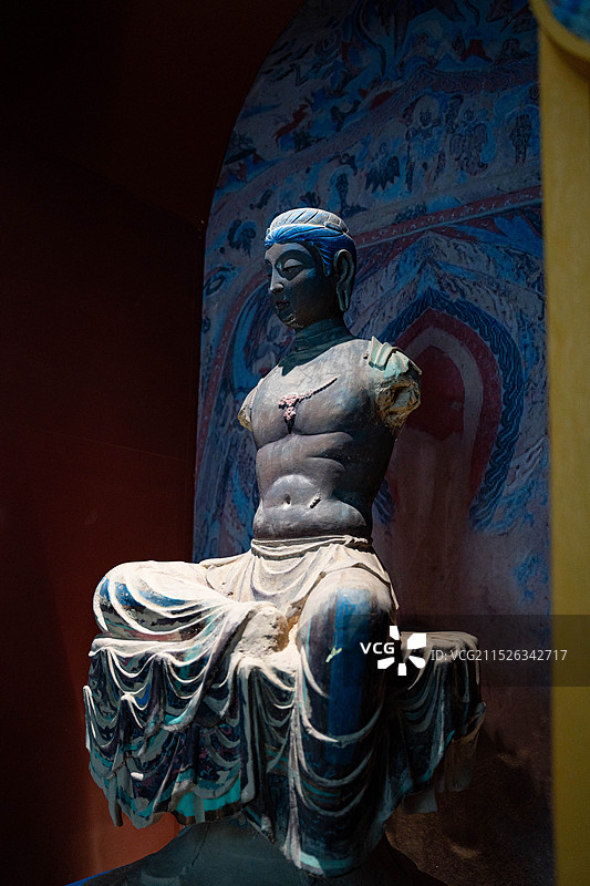 中国深圳少年宫敦煌展览馆的佛教佛像菩萨雕塑图片素材