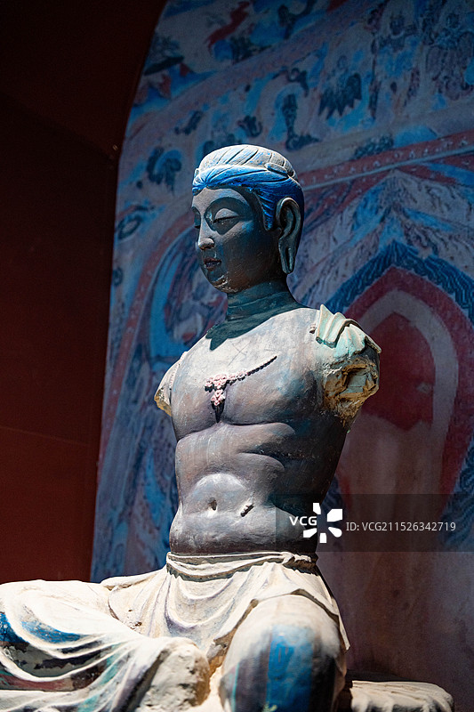 中国深圳少年宫敦煌展览馆的佛教佛像菩萨雕塑图片素材