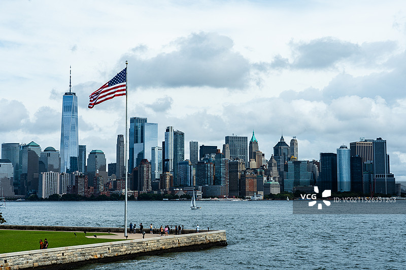 雾中的自由女神图片素材