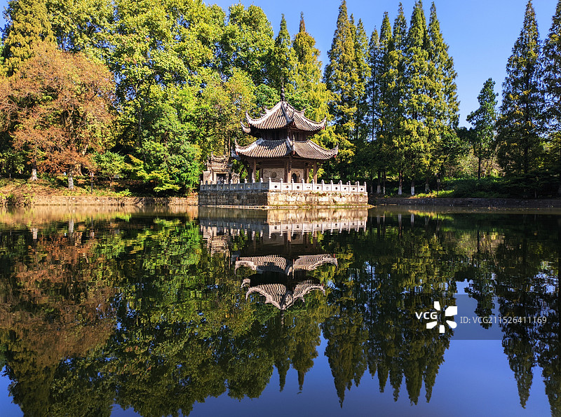 习家池八角亭图片素材