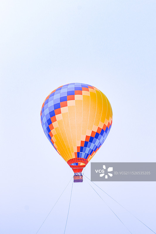 漂浮在北京高空的热气球图片素材