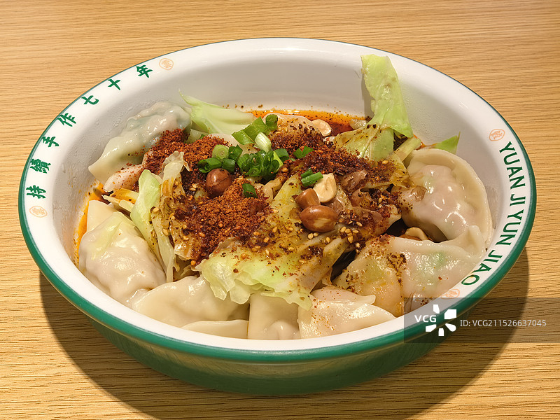 红油干拌水饺图片素材