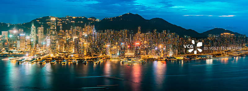 西九龙俯瞰香港岛夜景图片素材