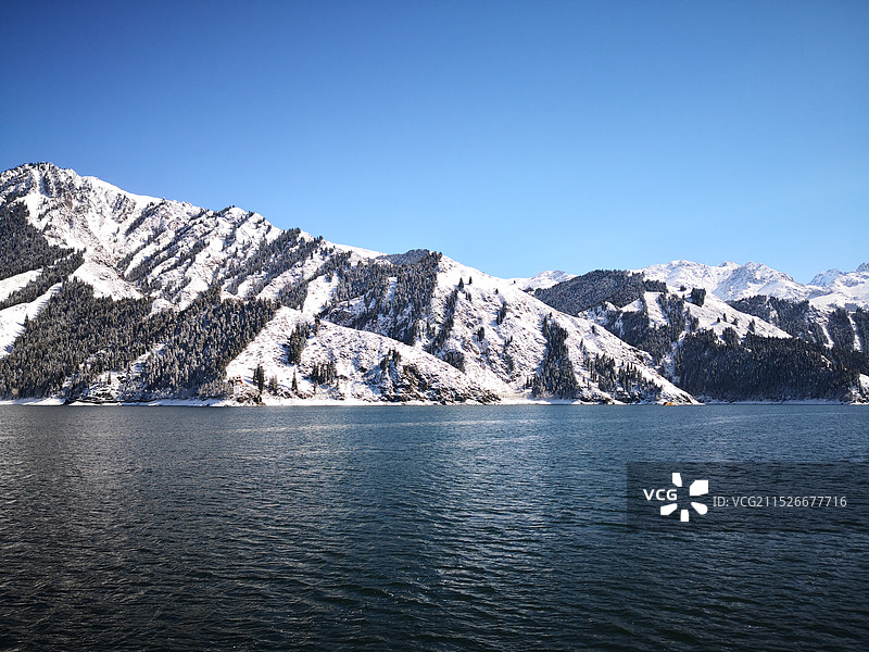 新疆天山天池图片素材