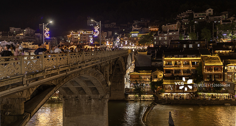 凤凰古城夜景南华桥图片素材