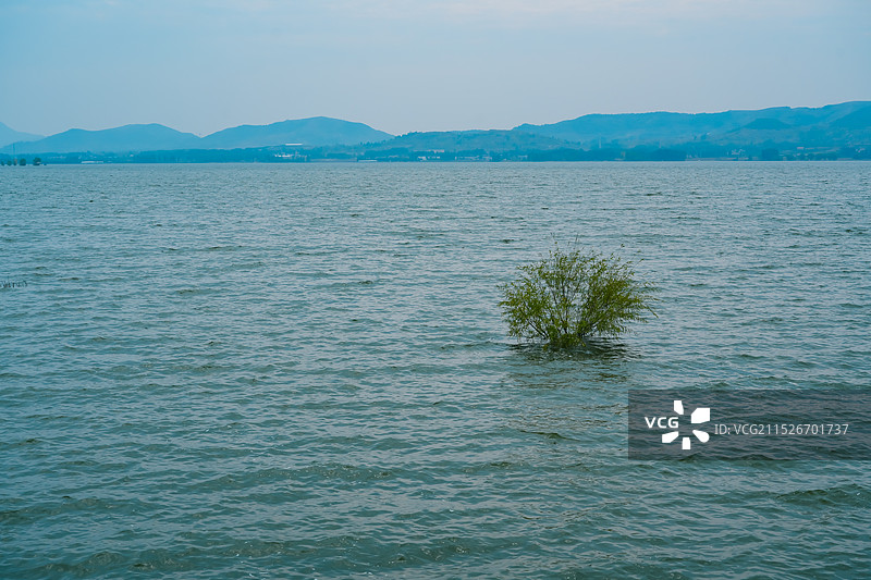 圣水湖 孔子湖 尼山水库 山东省济宁市曲阜尼山圣境图片素材