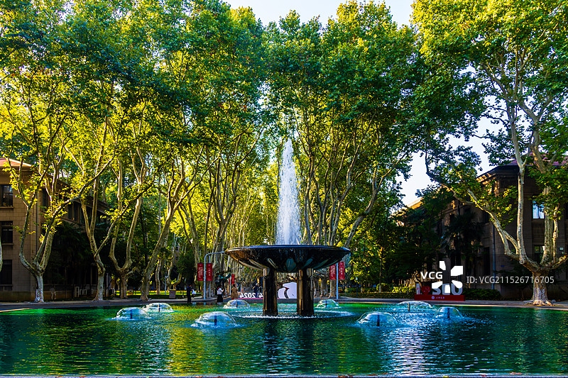 东南大学喷泉图片素材