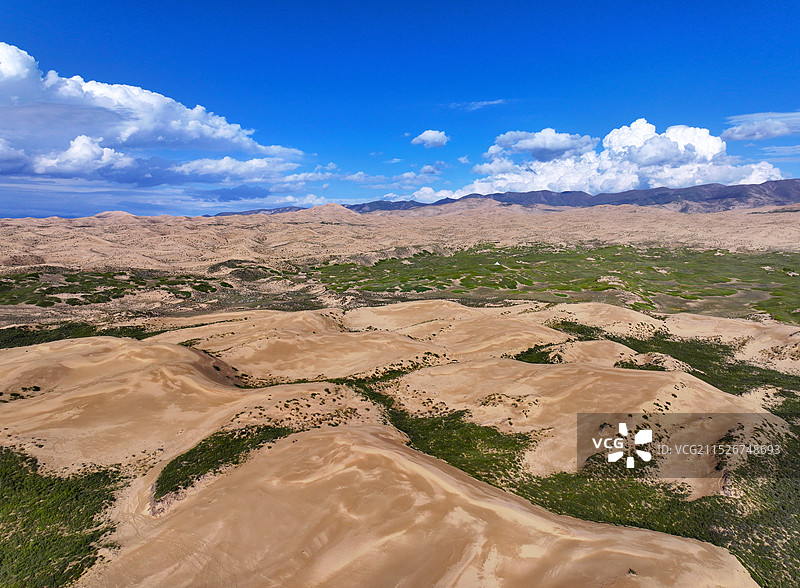 青海省海北藏族自治州青海湖景区金沙湾沙漠地带环湖东路航拍图片素材
