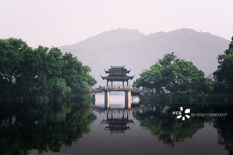 西湖玉带桥图片素材