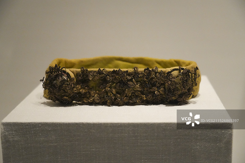 广东省深圳市南山博物馆传统之蚕-欧亚大陆民族文化中的丝绸展览精美纺织品图片素材