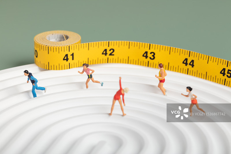 微缩创意马拉松减肥慢跑的人群图片素材