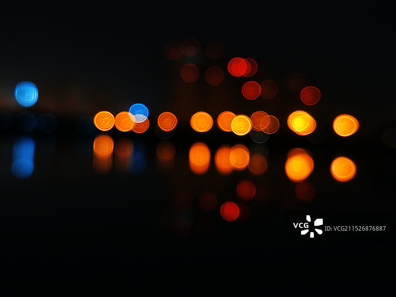 《夜晚的城市灯光》图片素材