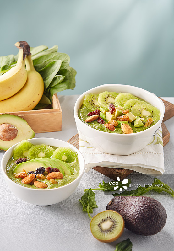 绿色食品 猕猴桃香蕉黄瓜奶昔图片素材