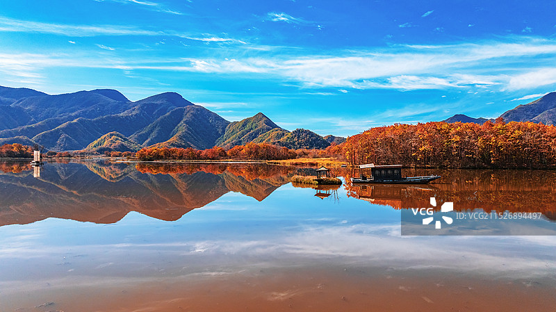 神农架秋韵：大自然的金色画卷图片素材