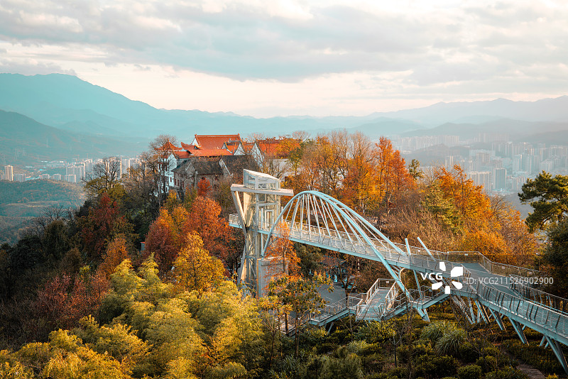秋意更浓时的苏仙岭之巅图片素材