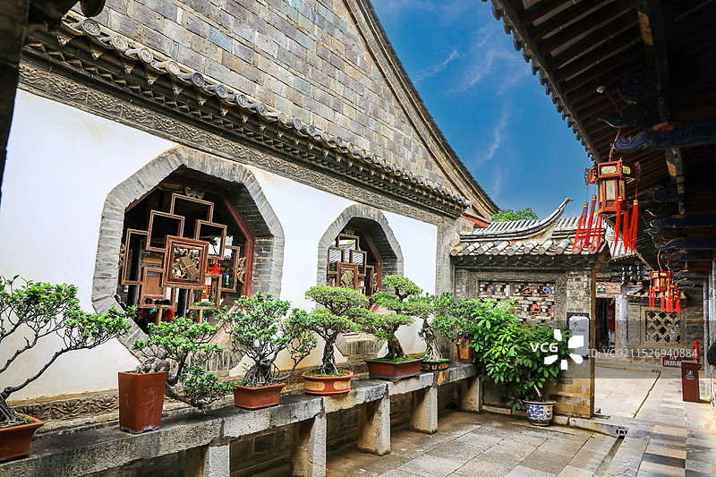 云南红河州建水县朱家花园清代传统民居古建筑图片素材