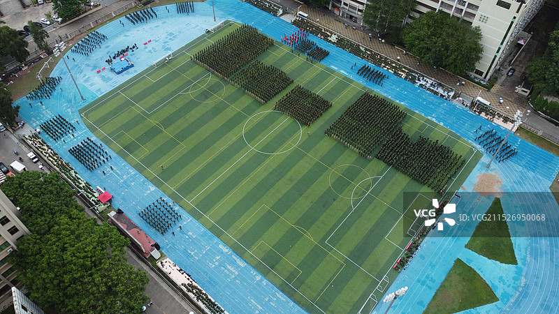 嘉应学院江北校区学生操场军训排练航拍图片素材
