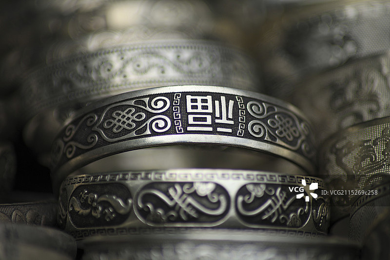 银饰手镯图片素材