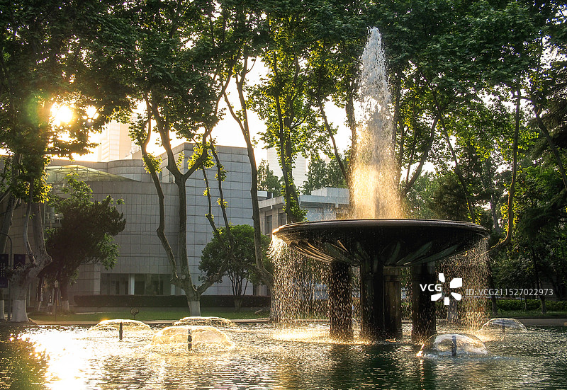 秋日里的东南大学图片素材