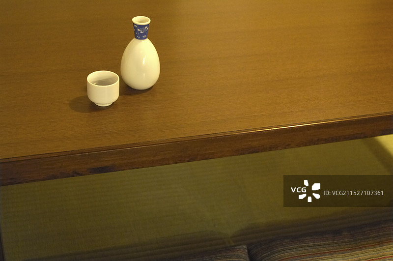 德利和清酒杯图片素材