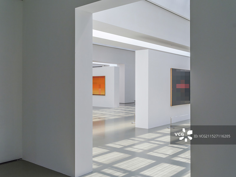 青岛·西海美术馆 (由获2008 年普利兹克奖的法国建筑师让·努维尔设计 )图片素材