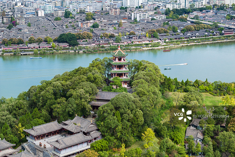 阆中古城与锦屏山自然风光图片素材