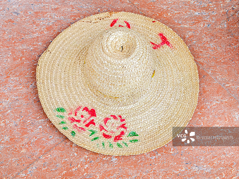 上海农民麦秆草帽图片素材