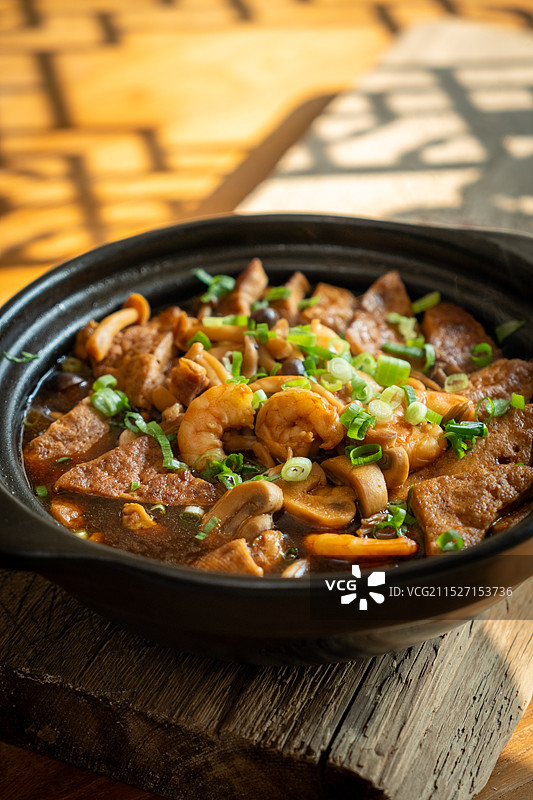 海鲜菌菇煲图片素材