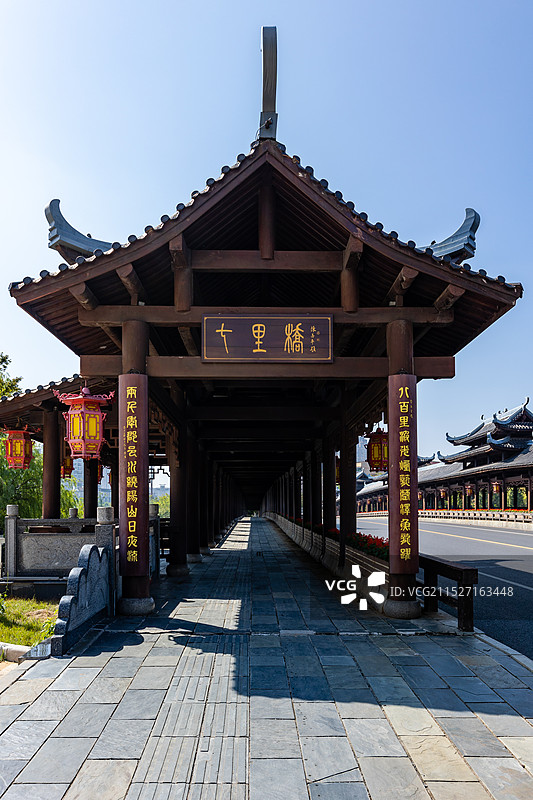 常德仿古历史建筑风雨廊桥七里桥图片素材