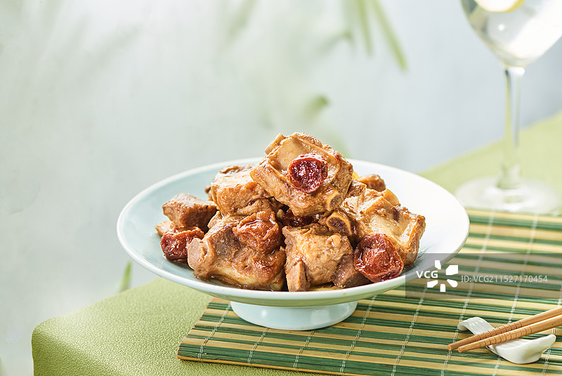 中餐美食家常菜 雪碧话梅小排图片素材