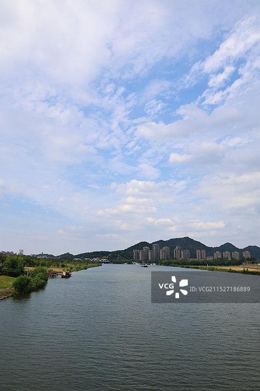 秋天浙江绍兴上虞曹娥江上舜耕大桥两岸风光图片素材