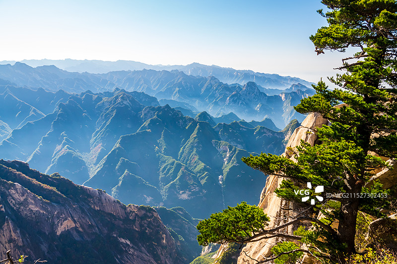 自古华山一条路图片素材