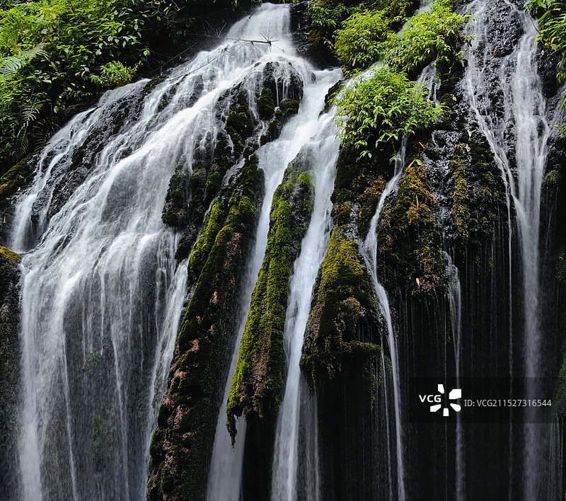 《瀑布》图片素材