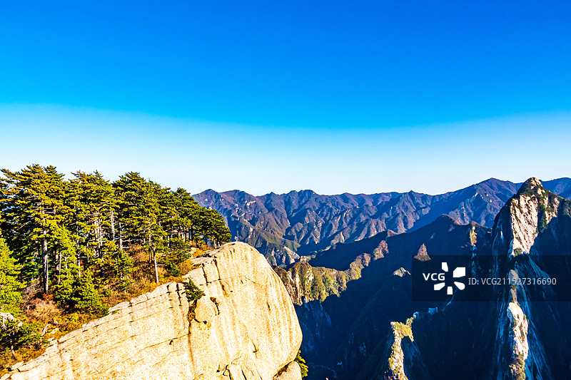 华山，奇险天下第一山图片素材