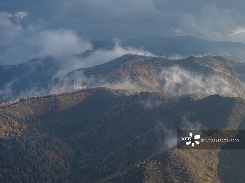 位于宁夏固原六盘山山巅的红军长征景区图片素材