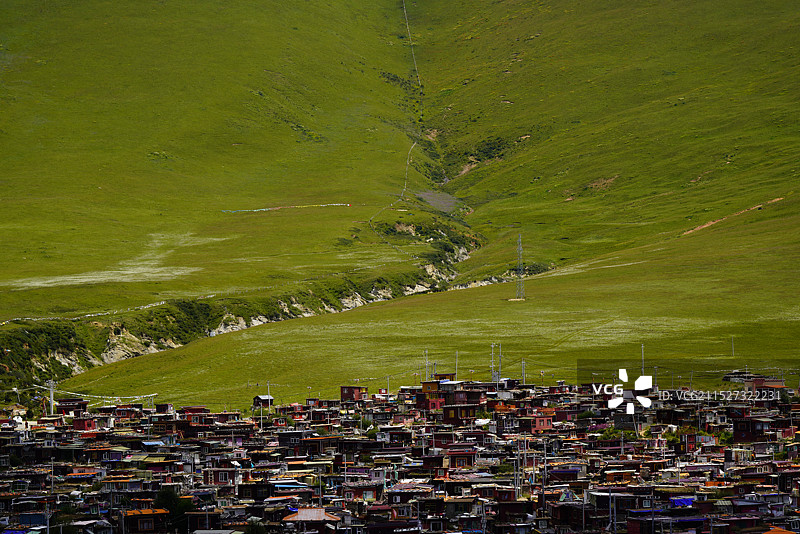 四川甘孜州亚青寺图片素材
