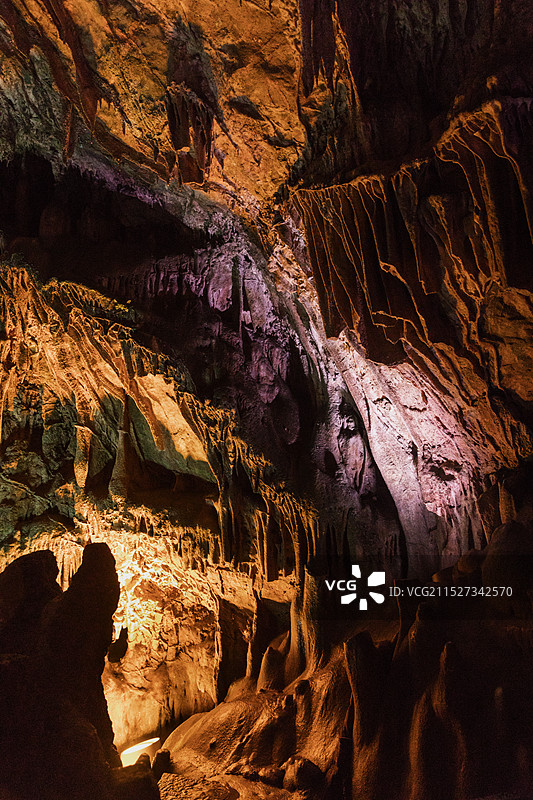 瑶琳仙境位于浙江省杭州市桐庐县,主要景观:狮象迎宾,银河飞瀑,玉柱擎天.三十三重天等.图片素材