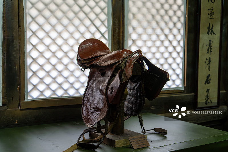 岁月沉淀的马鞍图片素材