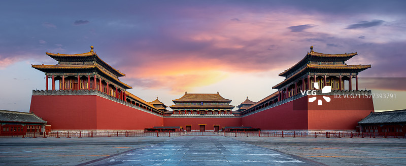北京故宫博物院的日出早霞图片素材
